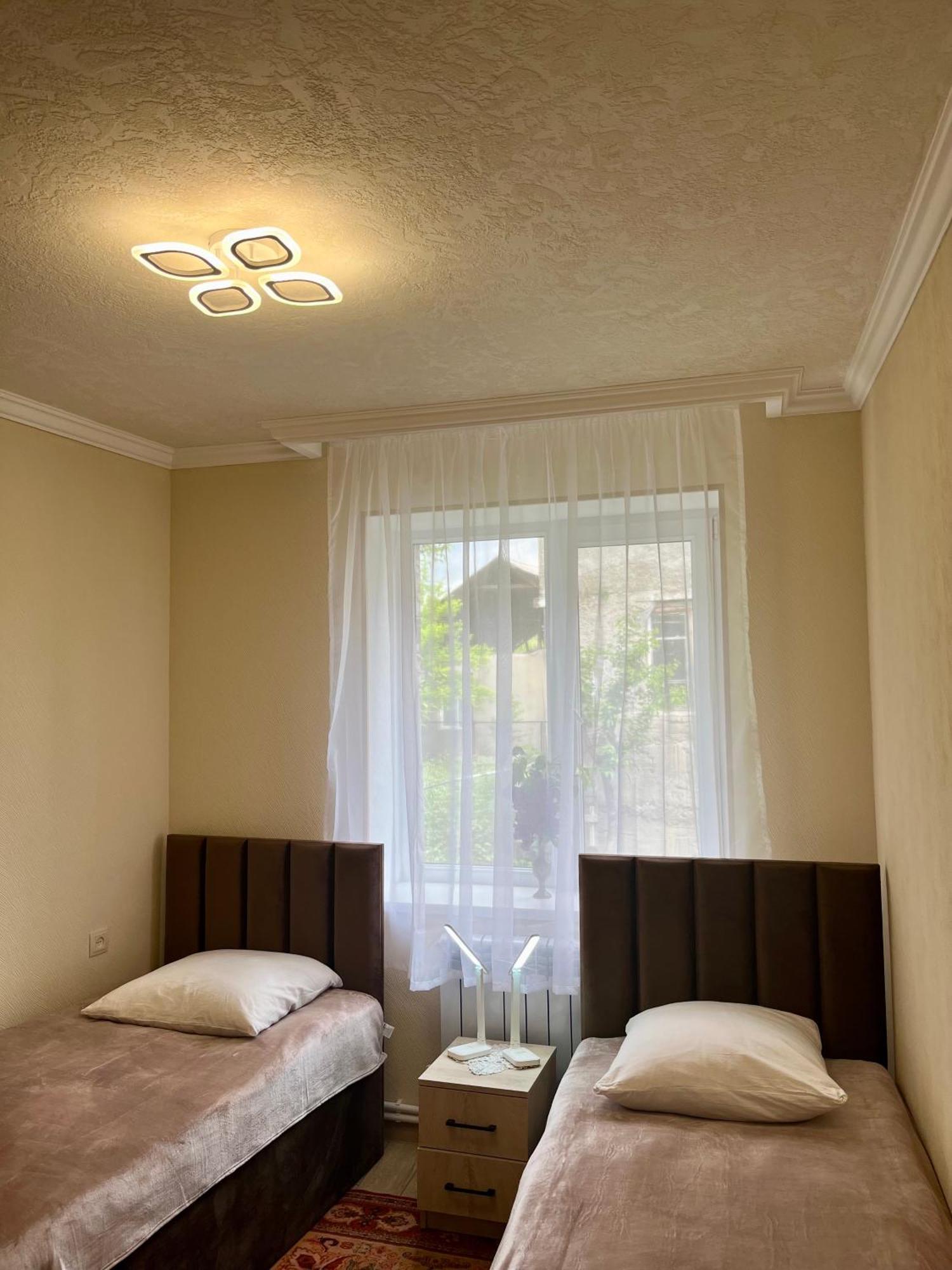 Bed and Breakfast Inexpensive House à Vanadzor Extérieur photo